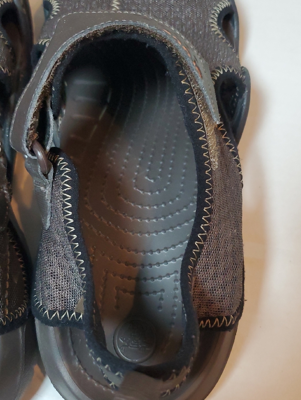 CROCS Men's Swiftwater Mesh Deck Sandals Brown Size 11 Slip On Comfort Low Top - Picture 8 of 8